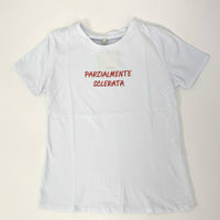 T-Shirt "Parzialmente Sclerata" scritta a rilievo