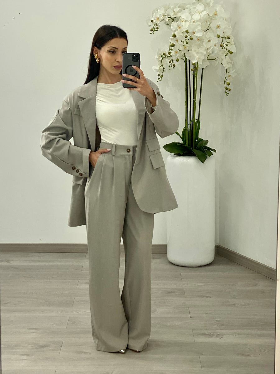 Tailleur “Victoria” Tortora