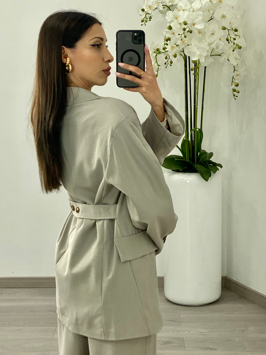 Tailleur “Victoria” Tortora