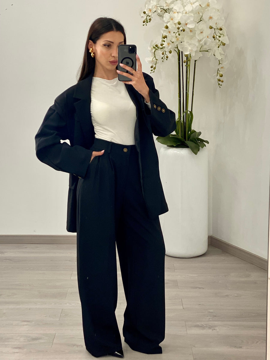 Tailleur “Victoria” Nero