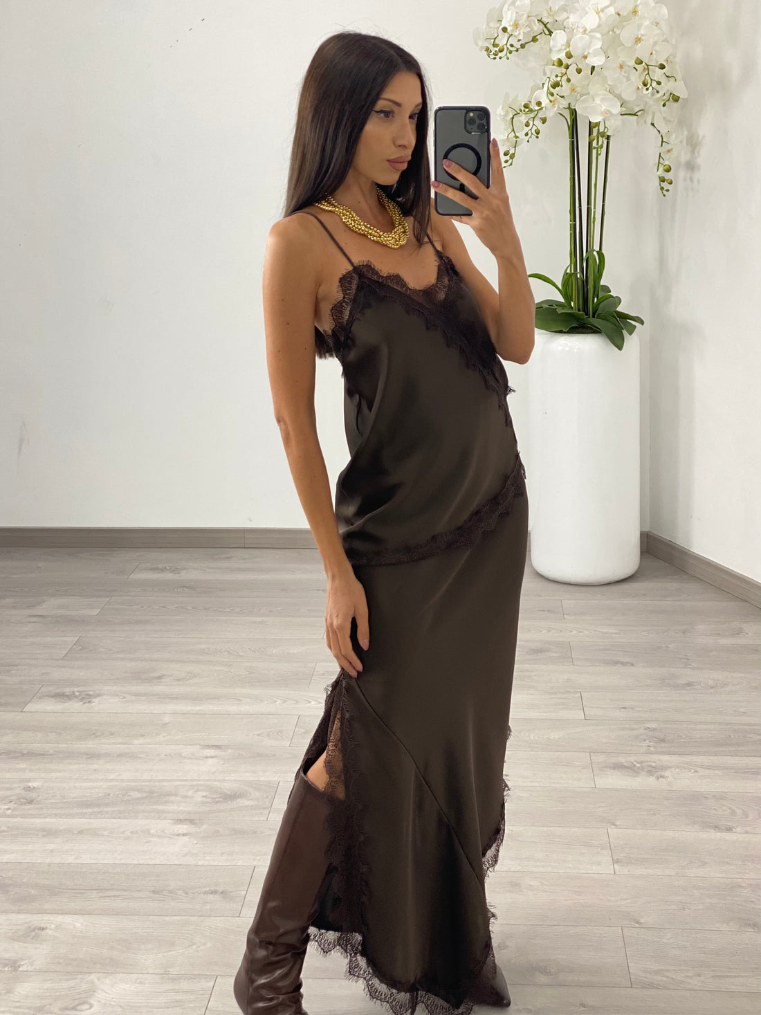 Completo “It girl” Marrone